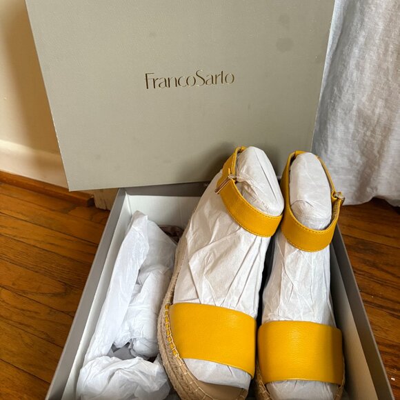 Franco Sarto Like New Yellow Espadrille Wedge Sandals, Gold detail, Size 9 - Picture 5 of 8